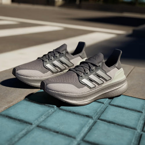 Footwear & Acessories