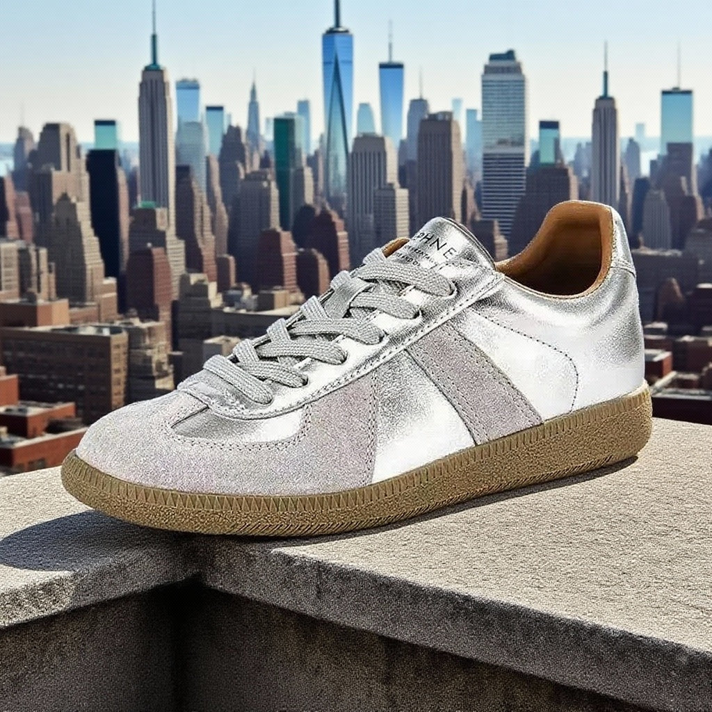 Retro Women’s Sneakers – Wear-Resistant EVA Insole & Neutral Style