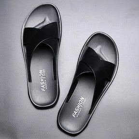 Men's Leather Flip Flops – Casual Non-Slip Sandals with Soft Sole for Beach & Everyday Wear