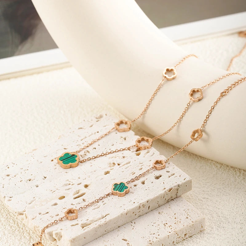 Luxe élégant vert blanc coquille fleur - trèfle à quatre feuilles boucles d'oreilles collier bracelets étanche en acier inoxydable ensembles de bijoux pour les femmes