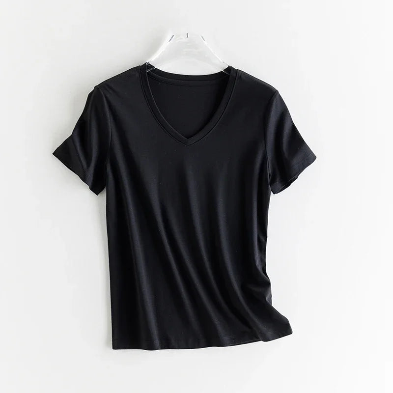 T-shirt i siden och merceriserad bomull – Upplev silkesmjukhet och sofistikerad stil – Finns i v-ringad och rund halsringning