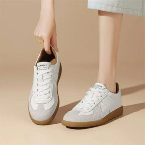 Retro Women’s Sneakers – Wear-Resistant EVA Insole & Neutral Style