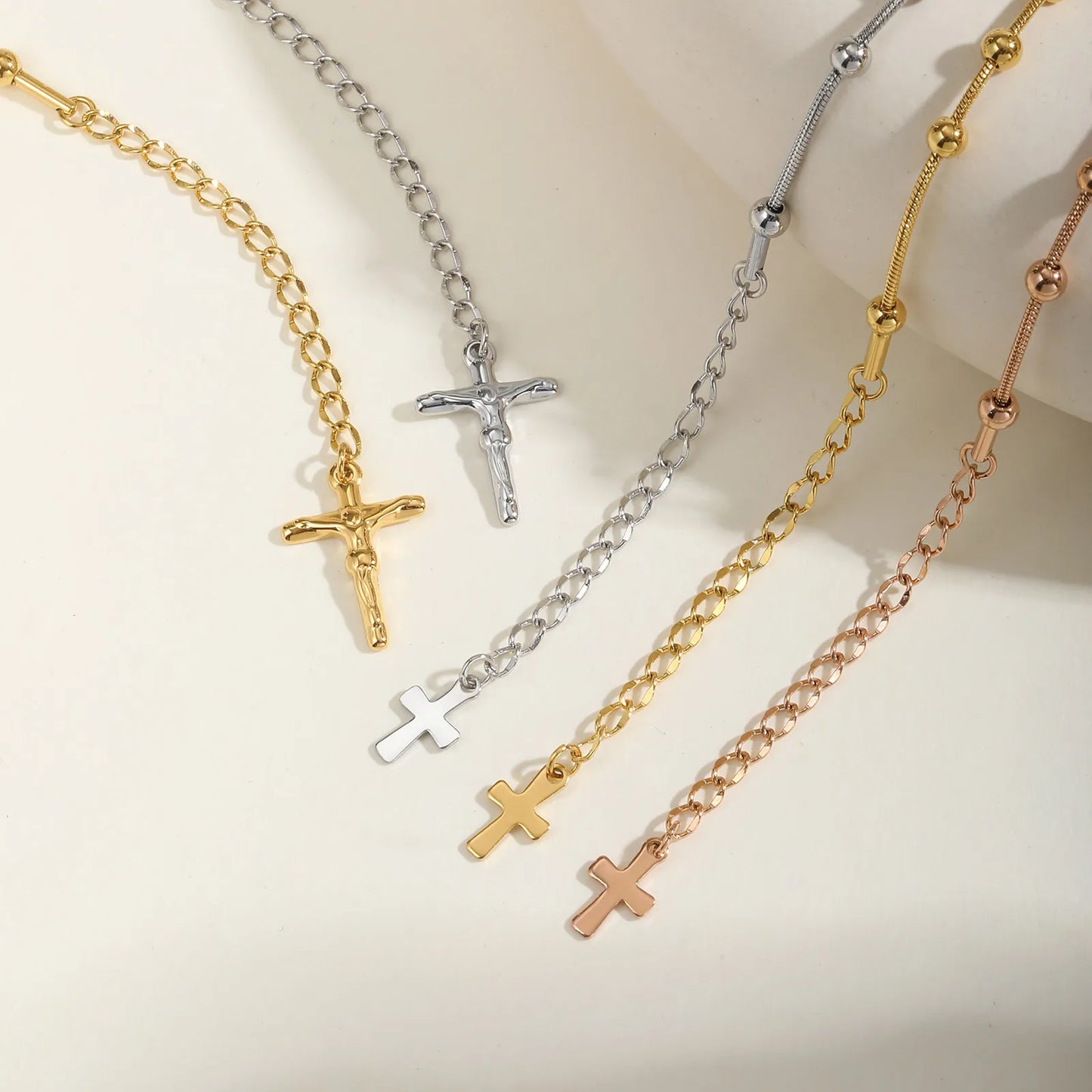 Pulseira feminina de rosário de aço inoxidável banhado a ouro - pulseira da Virgem Maria com cruz