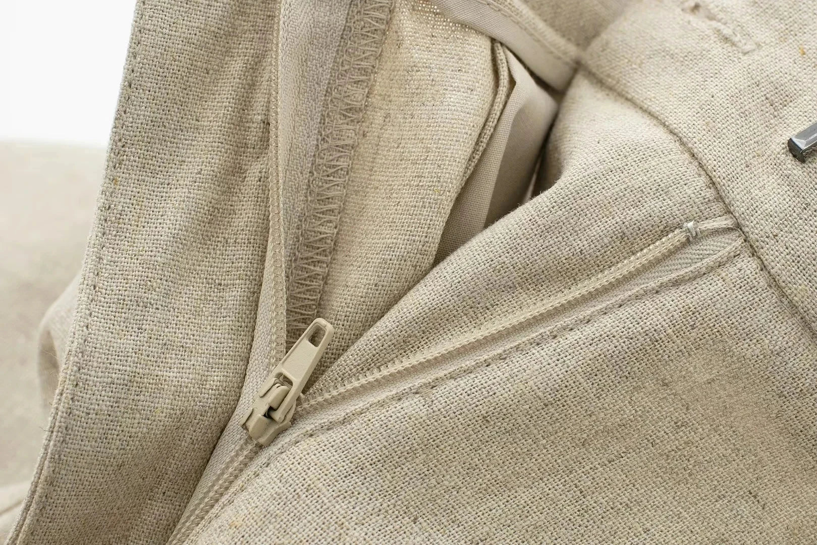 Women’s Linen Vest Shorts Set – V Neck Chic Summer Casual  Office Outfit