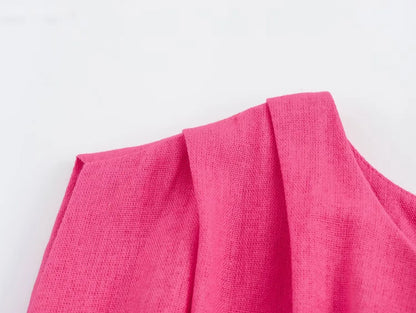 Elegant damekjole med udskæring i taljen – O-hals, ærmeløs, slim fit, splitnederdel