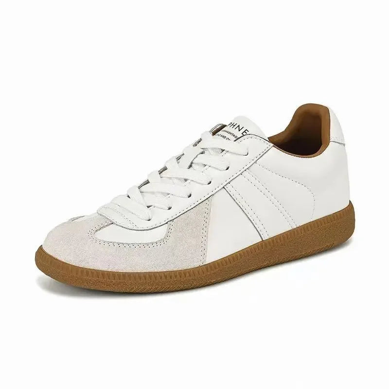 Retro Women’s Sneakers – Wear-Resistant EVA Insole & Neutral Style
