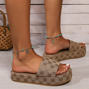 Women's Summer Platform Slippers – Fashion Solid Color Thick Sole Slides for Beach & Party