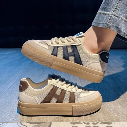 Sneakers – alsidige sportssko til kvinder & Afslappet sko med åndbart mesh og chunky sål