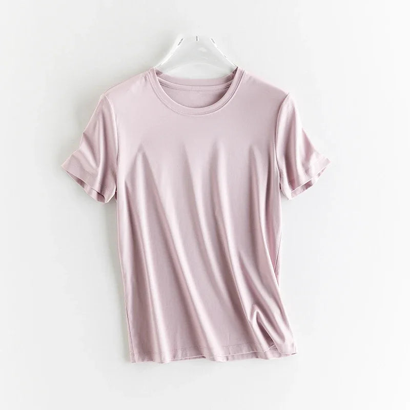 T-shirt i siden och merceriserad bomull – Upplev silkesmjukhet och sofistikerad stil – Finns i v-ringad och rund halsringning