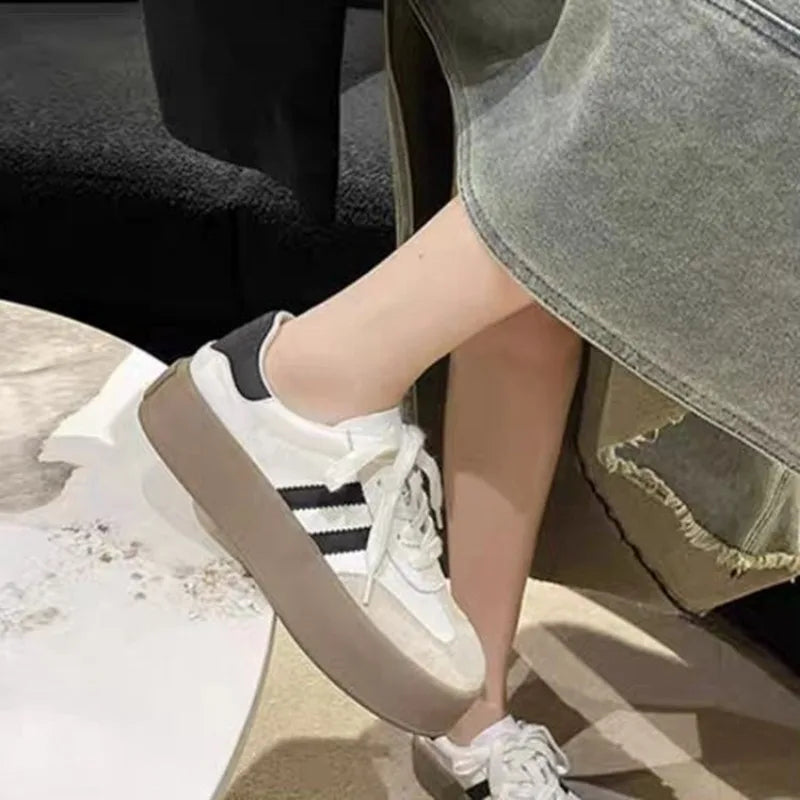Kvinders afslappede sneakers med snøre – Komfortable, alsidige & Stil til hverdagsbrug
