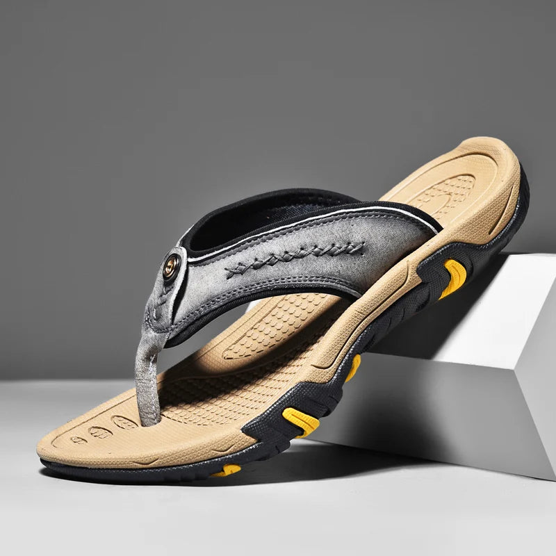 Sommermänner Flip Flops echte Lederschuppen im Freien Flip Flop