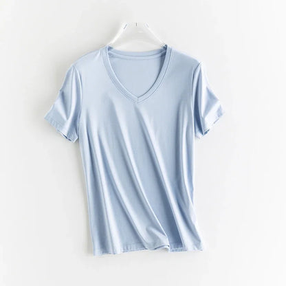 T-shirt i siden och merceriserad bomull – Upplev silkesmjukhet och sofistikerad stil – Finns i v-ringad och rund halsringning