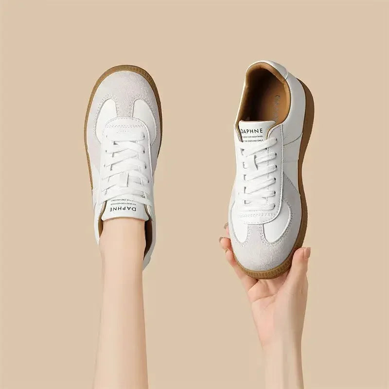 Retro Women’s Sneakers – Wear-Resistant EVA Insole & Neutral Style