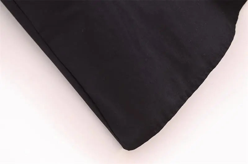 Abiti estivi da donna: un abito che unisce stile chic, semplicità e comfort in un unico pezzo
